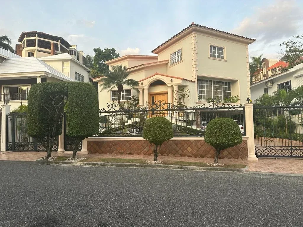 Casa en Arroyo Hondo, 537.7 m² en venta