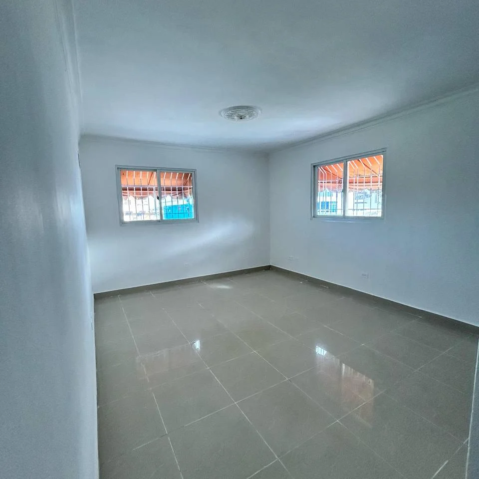 Apartamento en venta sector Alma Rosa I, con 3 habitaciones y 2 parqueos - 5