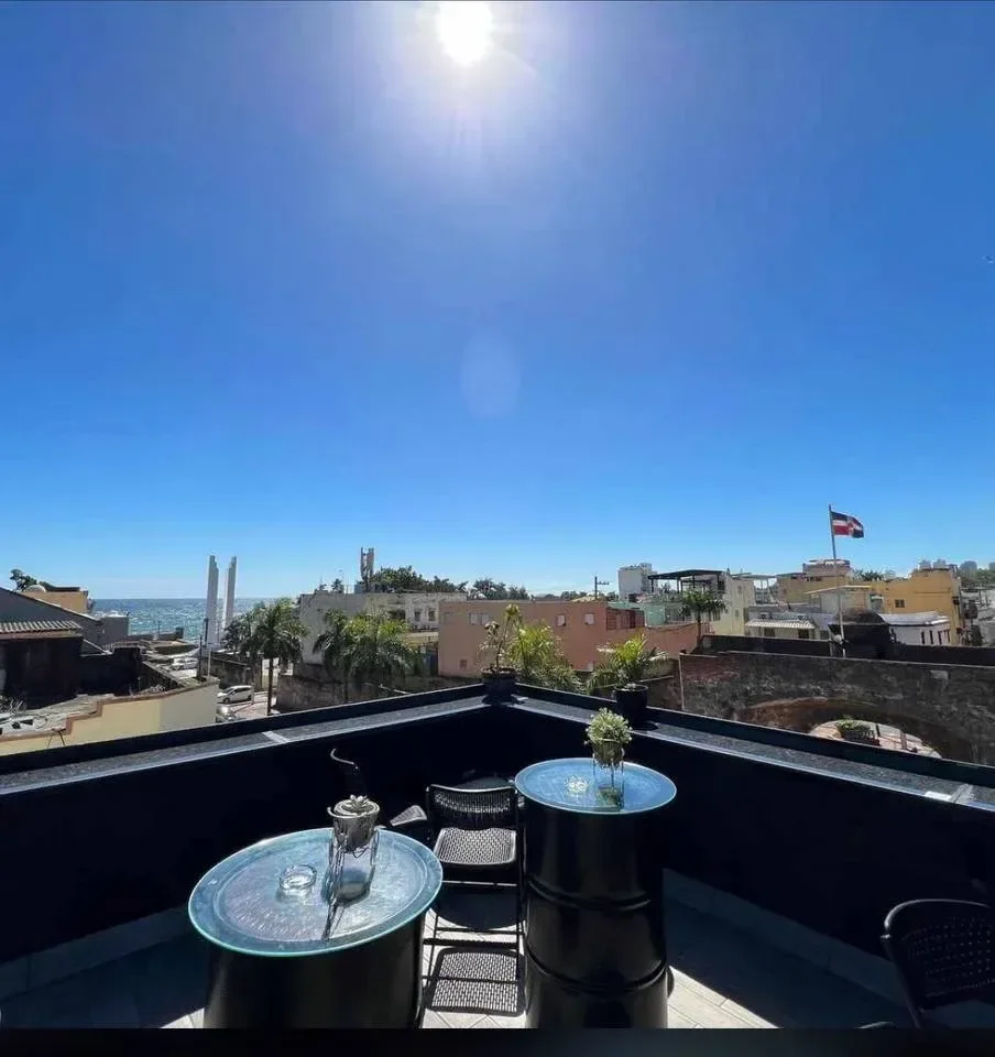 Zona Colonial: propiedad 4 hab. · 272 m² en venta - 1