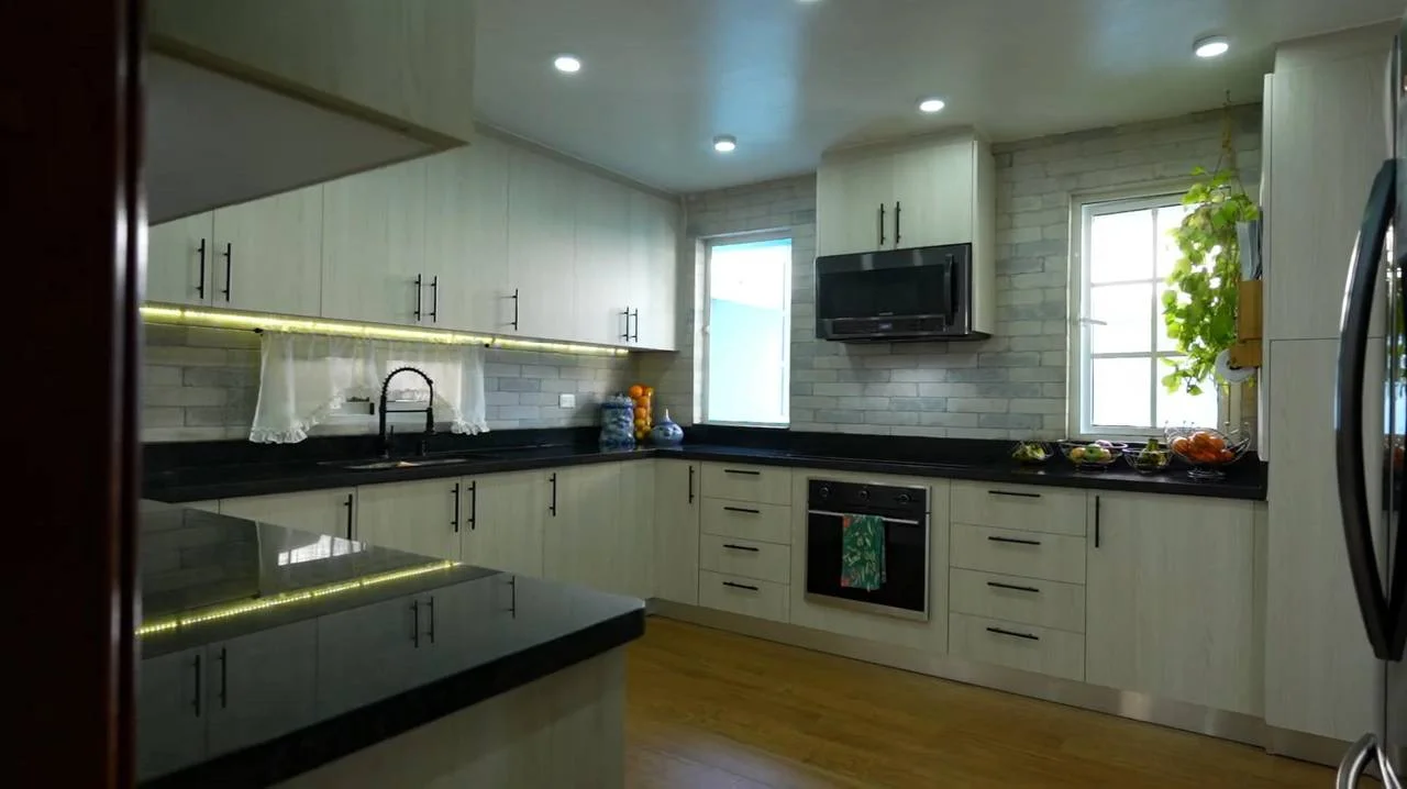 Casa en Arroyo Hondo en venta con piscina y paneles solares 7