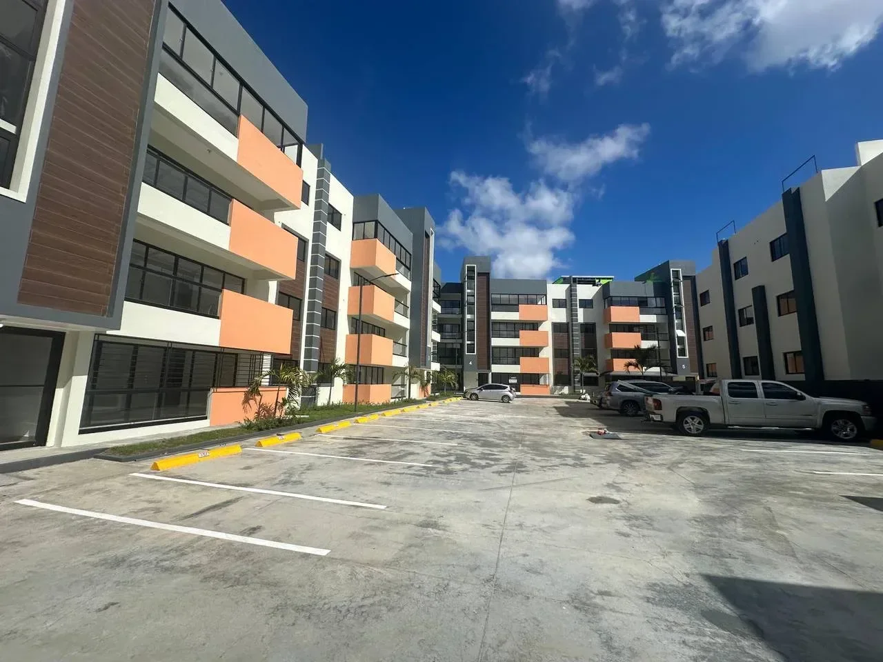 Apartamento en Jacobo Majluta en venta - 3
