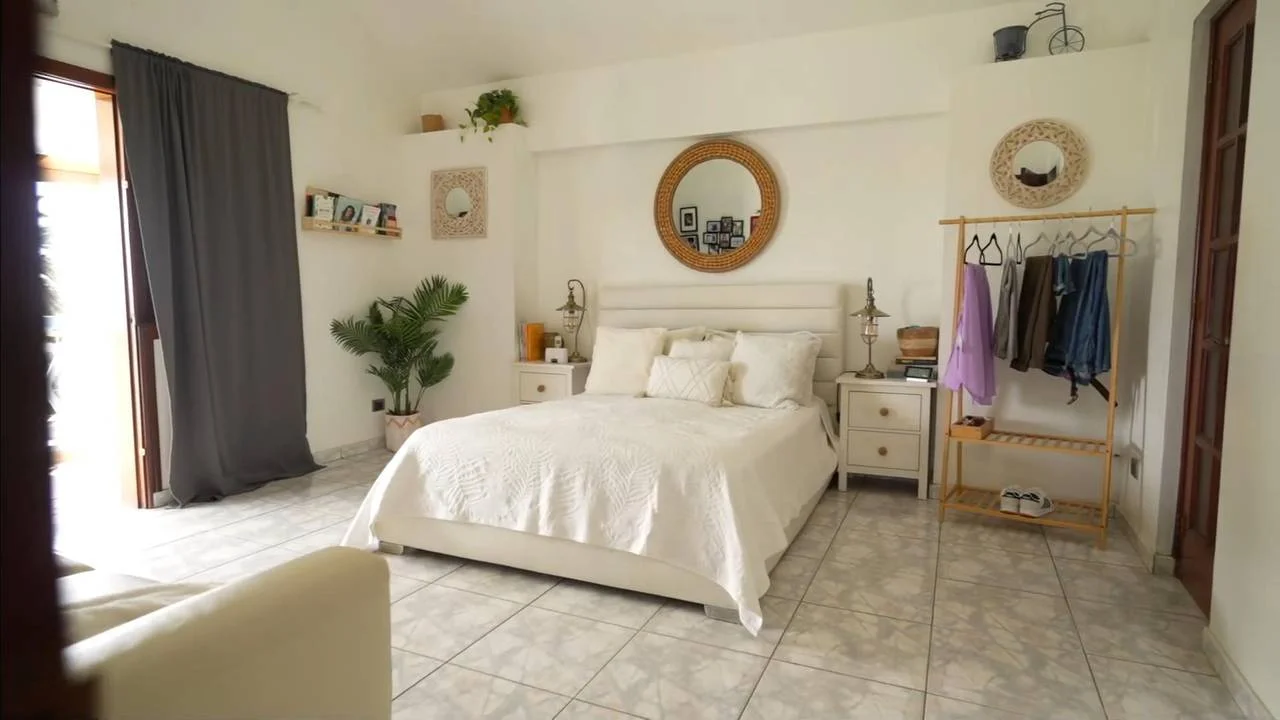 Casa en Arroyo Hondo en venta con piscina y paneles solares 9