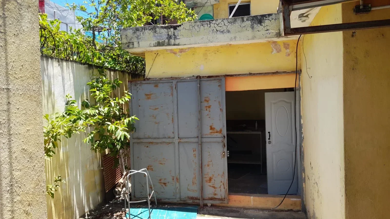 Propiedad en venta — Ensanche Luperon, Distrito Nacional - 2