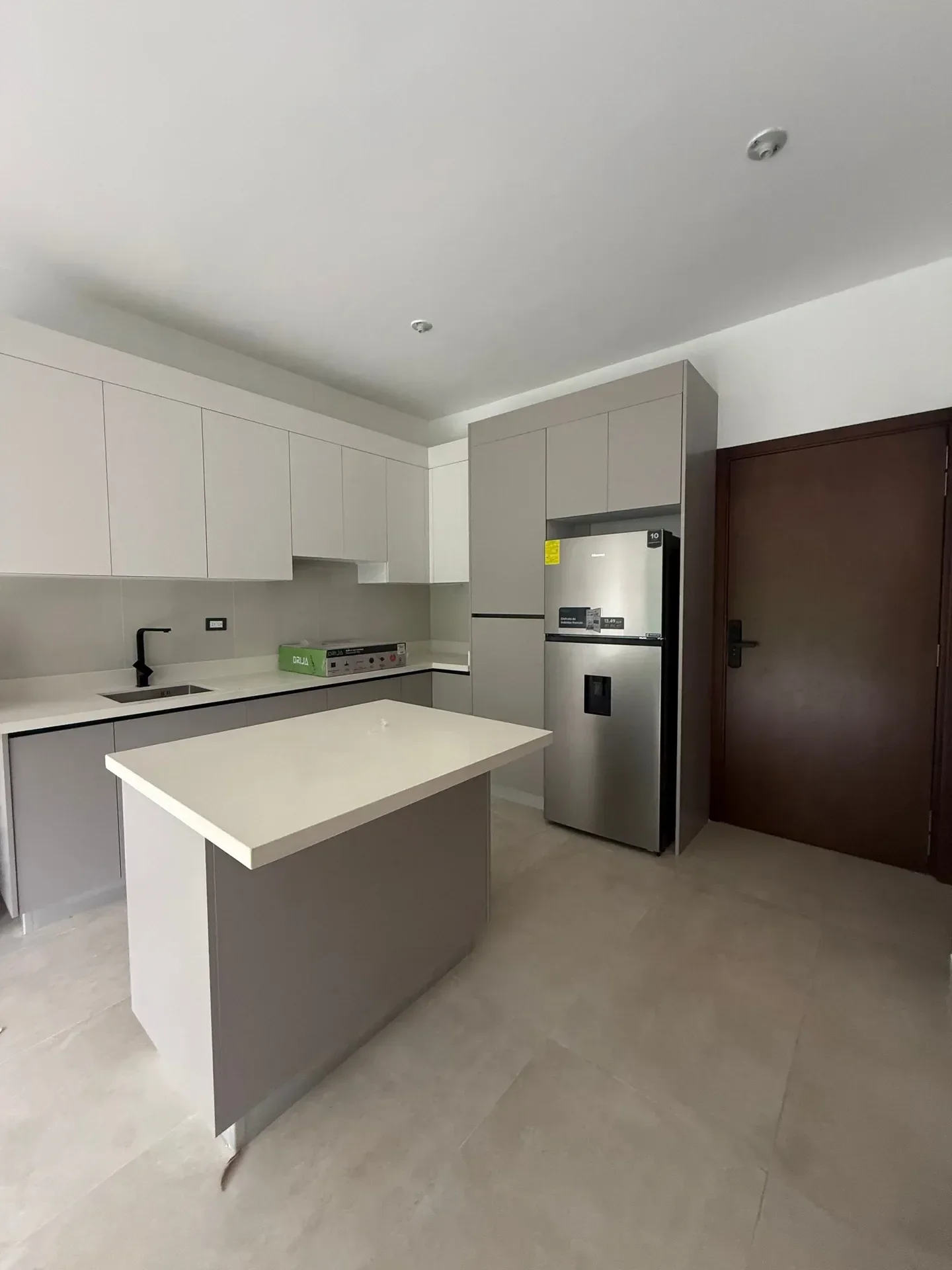 Apartamento en Evaristo Morales, 60 m² en alquiler