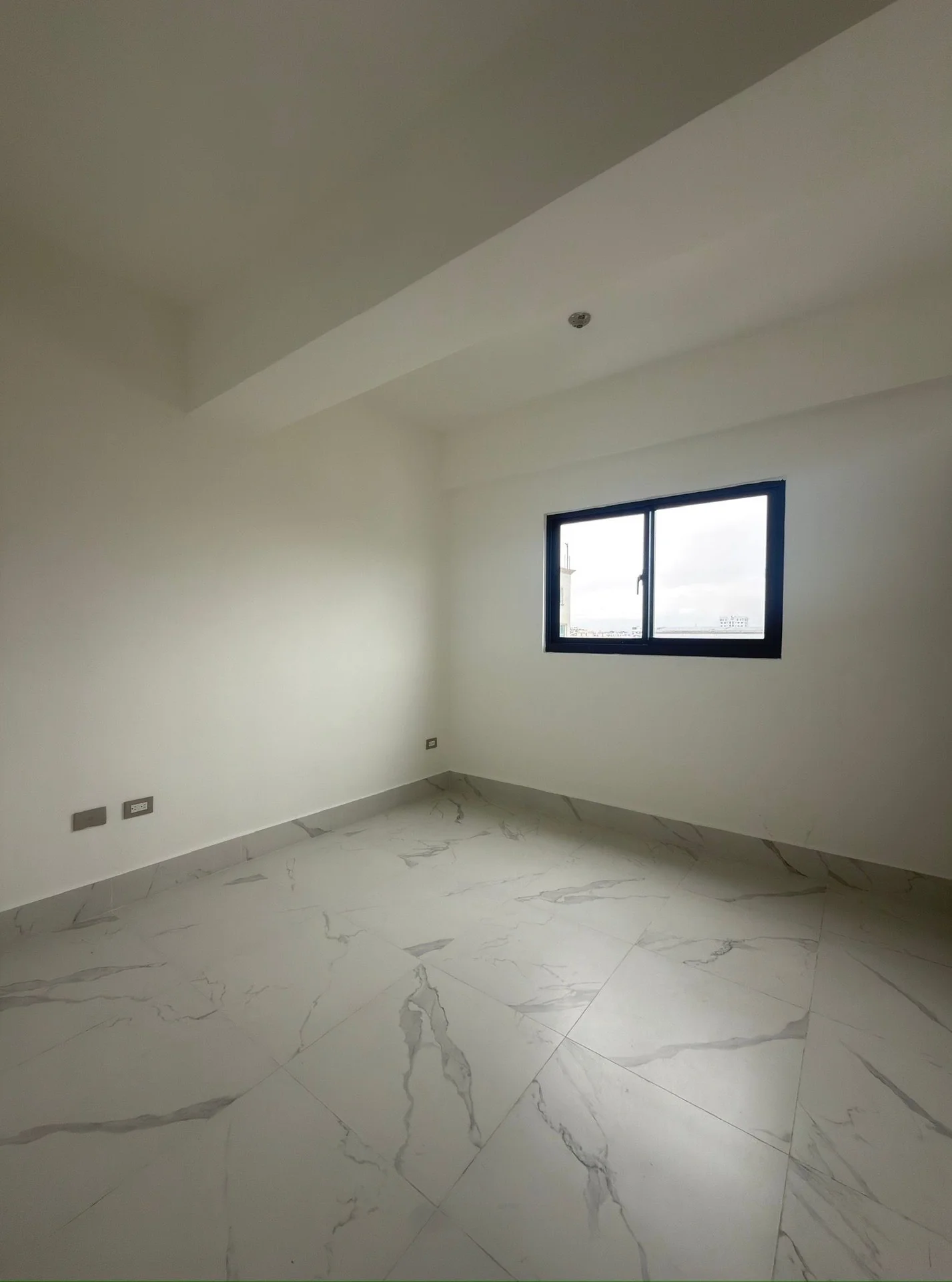 Apartamento en Renta y Venta - 2 Hab. + Estudio ( Línea Blanca ) Evaristo Morales - 4