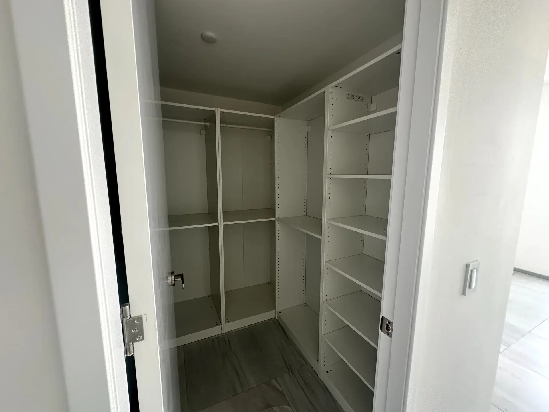 Apartamento de 2 habitaciones en venta en Evaristo Morales, Distrito Nacional - 5