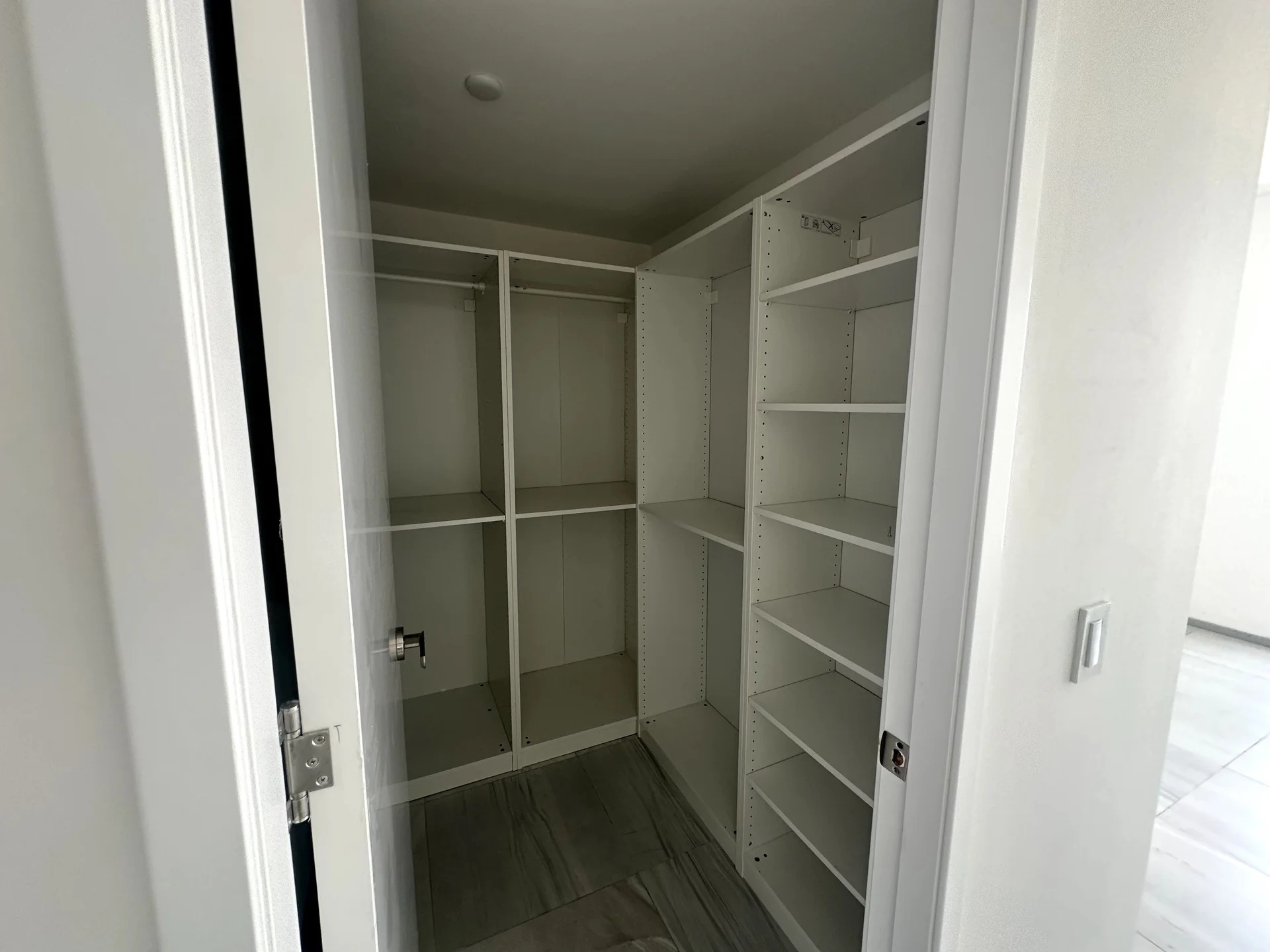 Apartamento en venta sector Evaristo Morales - 6to piso en torre segura y con vista despejada - 5