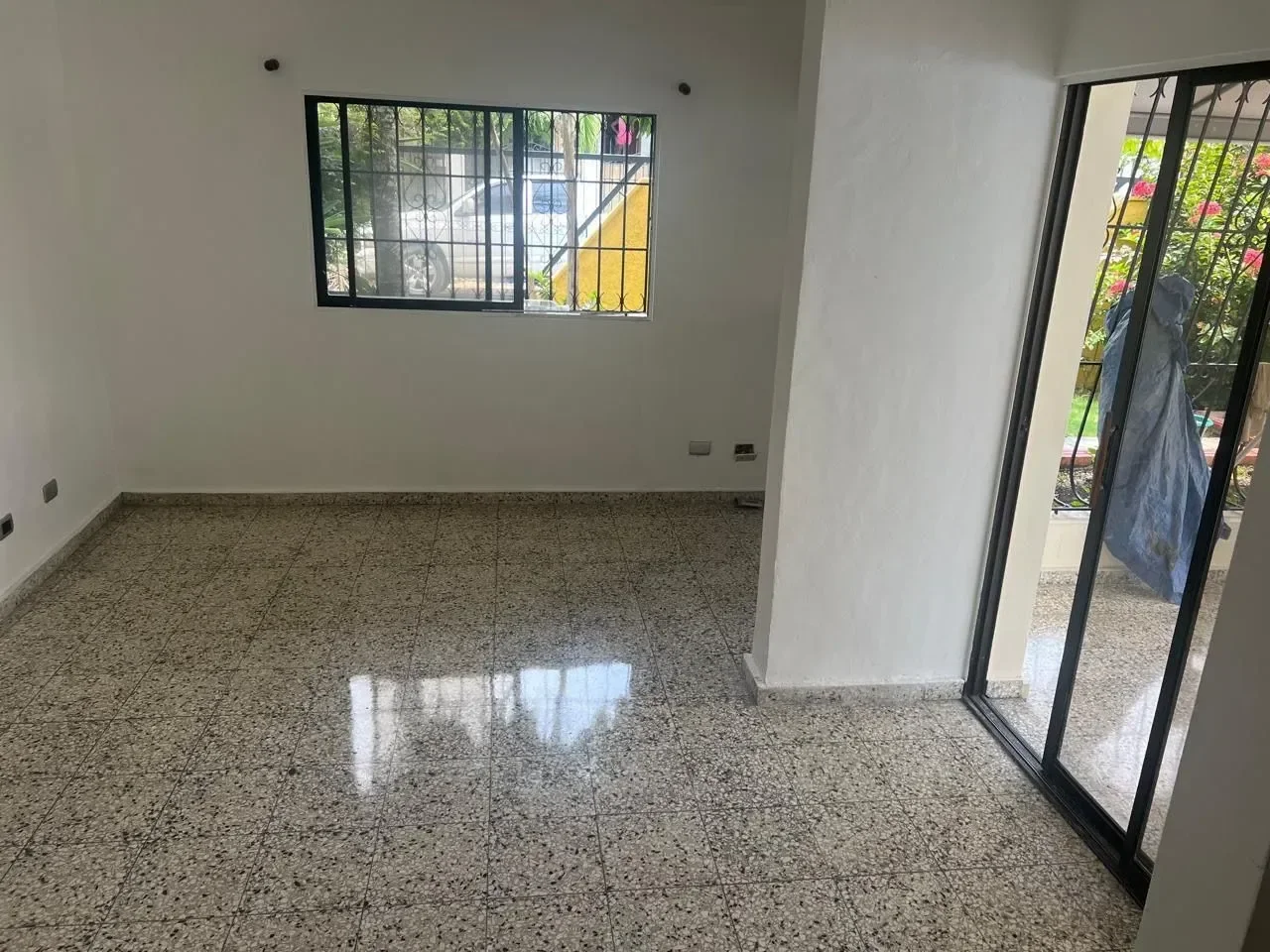 Alquiler: casa en Urbanizacion Fernandez, Distrito Nacional - 2