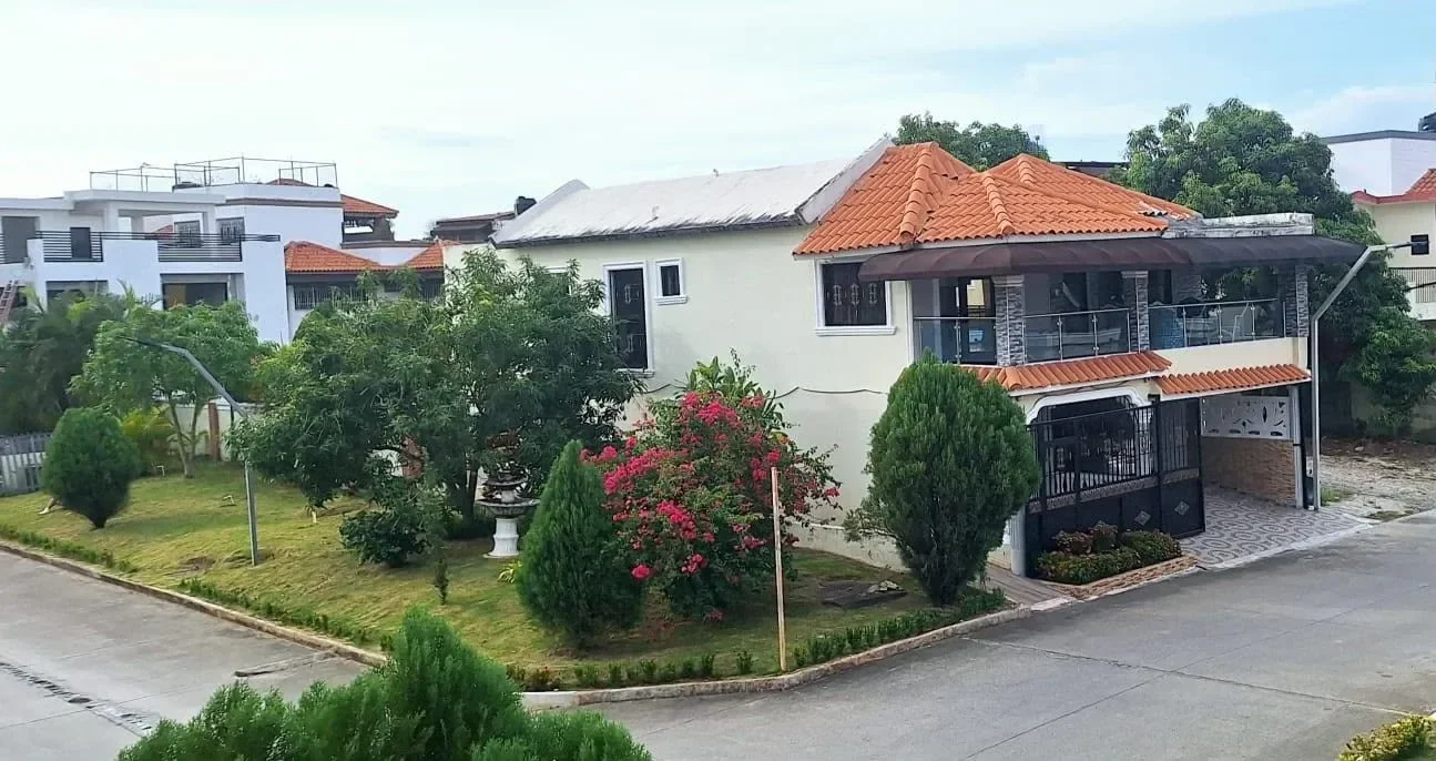 Casa de 3 habitaciones en alquiler en Santo Domingo Norte