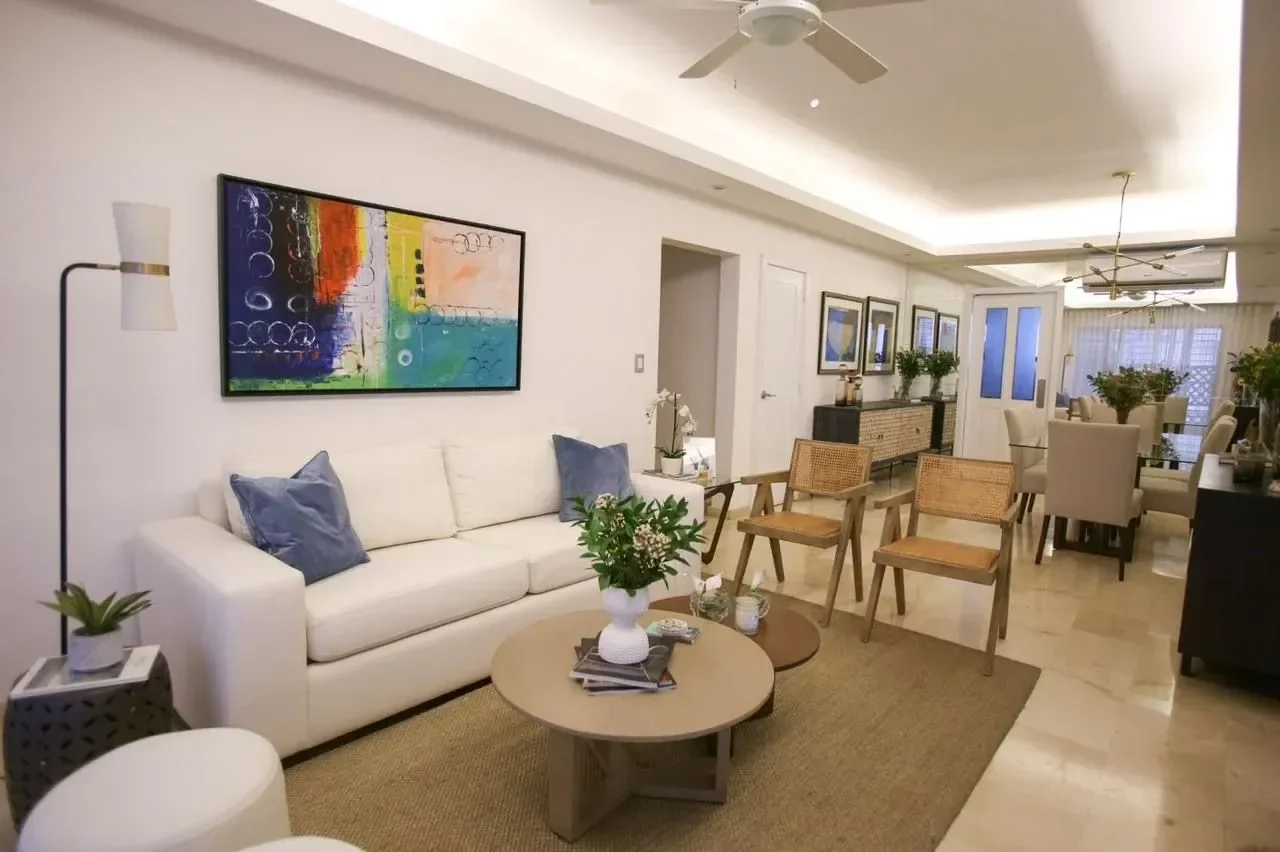 Ensanche Paraiso: appartement 3 ch. · 200 m² à louer