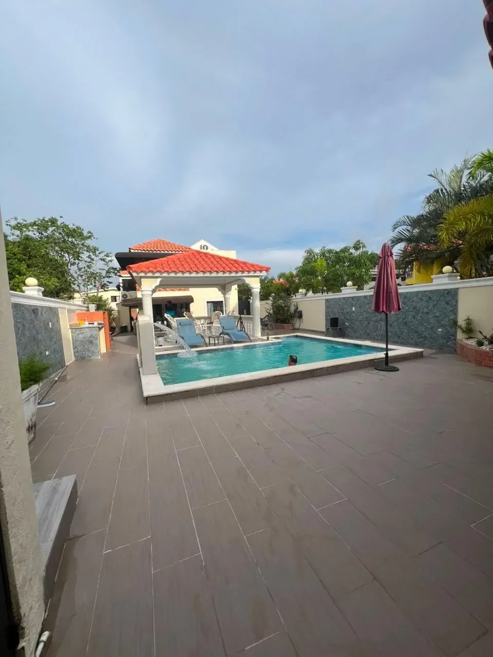 Casa de 3 habitaciones en alquiler en Santo Domingo Norte - 2