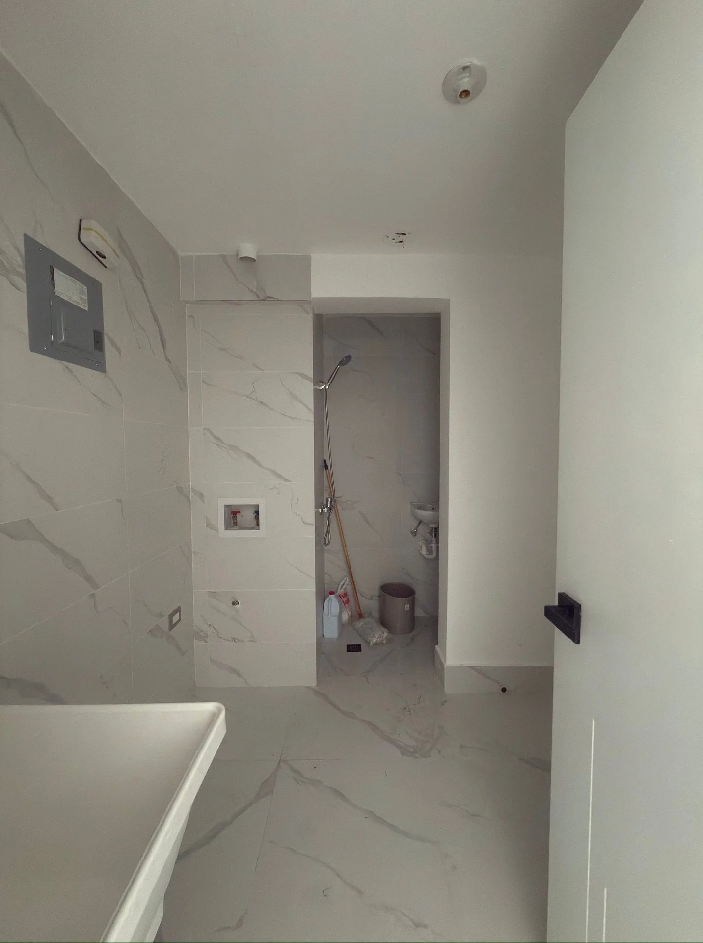 Apartamento en Renta y Venta - 2 Hab. + Estudio ( Línea Blanca ) Evaristo Morales - 3