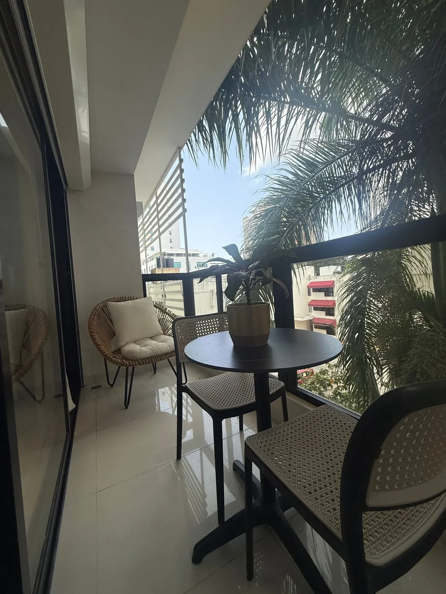 Venta: apartamento en Evaristo Morales, Distrito Nacional - 3