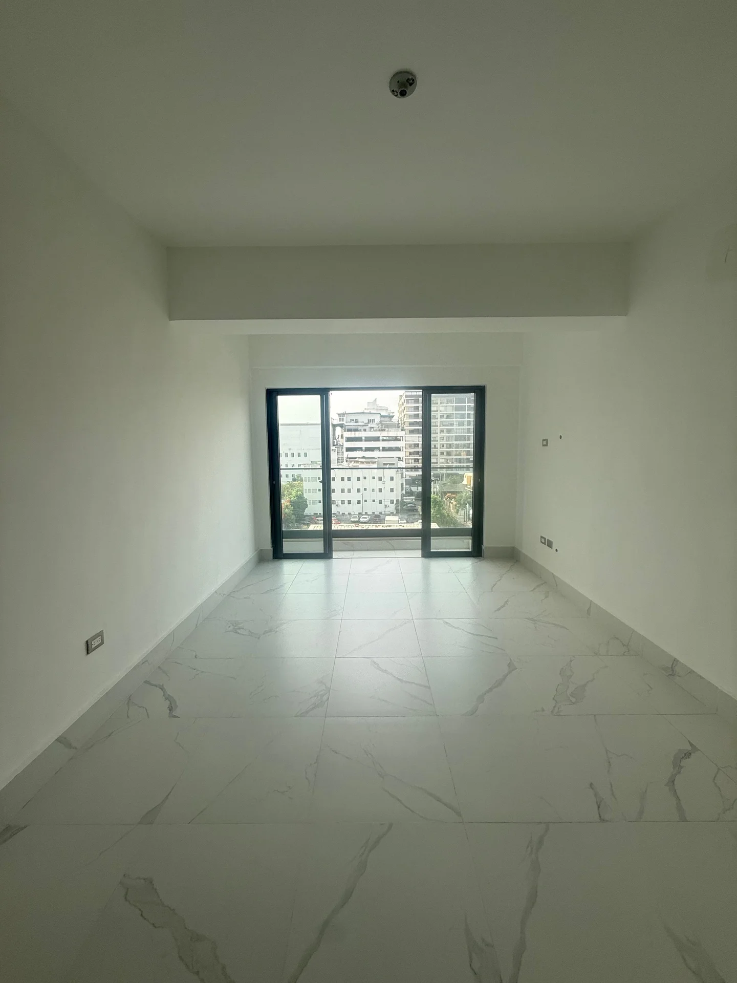 Apartamento en alquiler — Evaristo Morales, Distrito Nacional (2 hab.) - 4