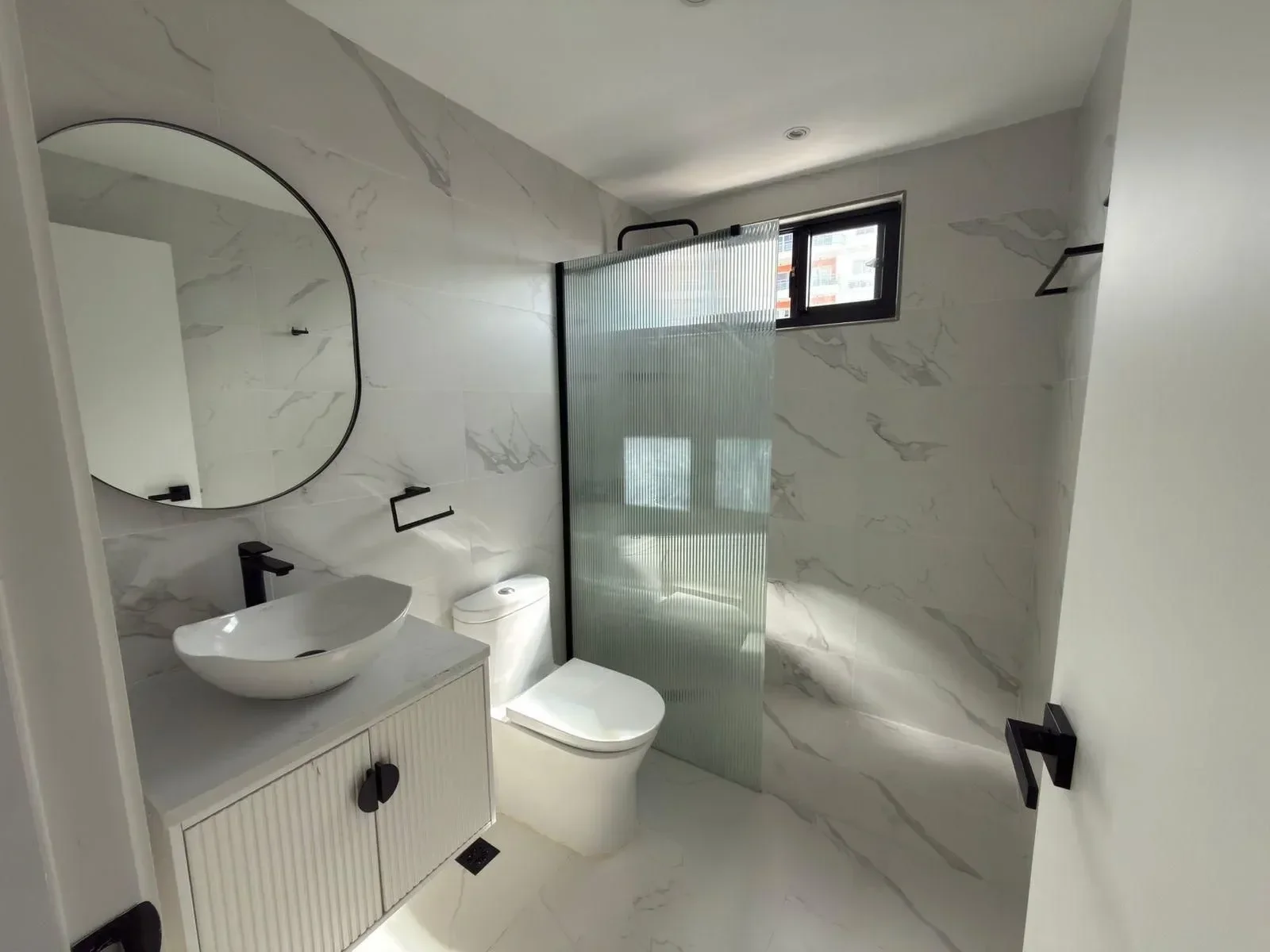 Apartment with 2 bedrooms for rent in Evaristo Morales, Distrito Nacional - 5