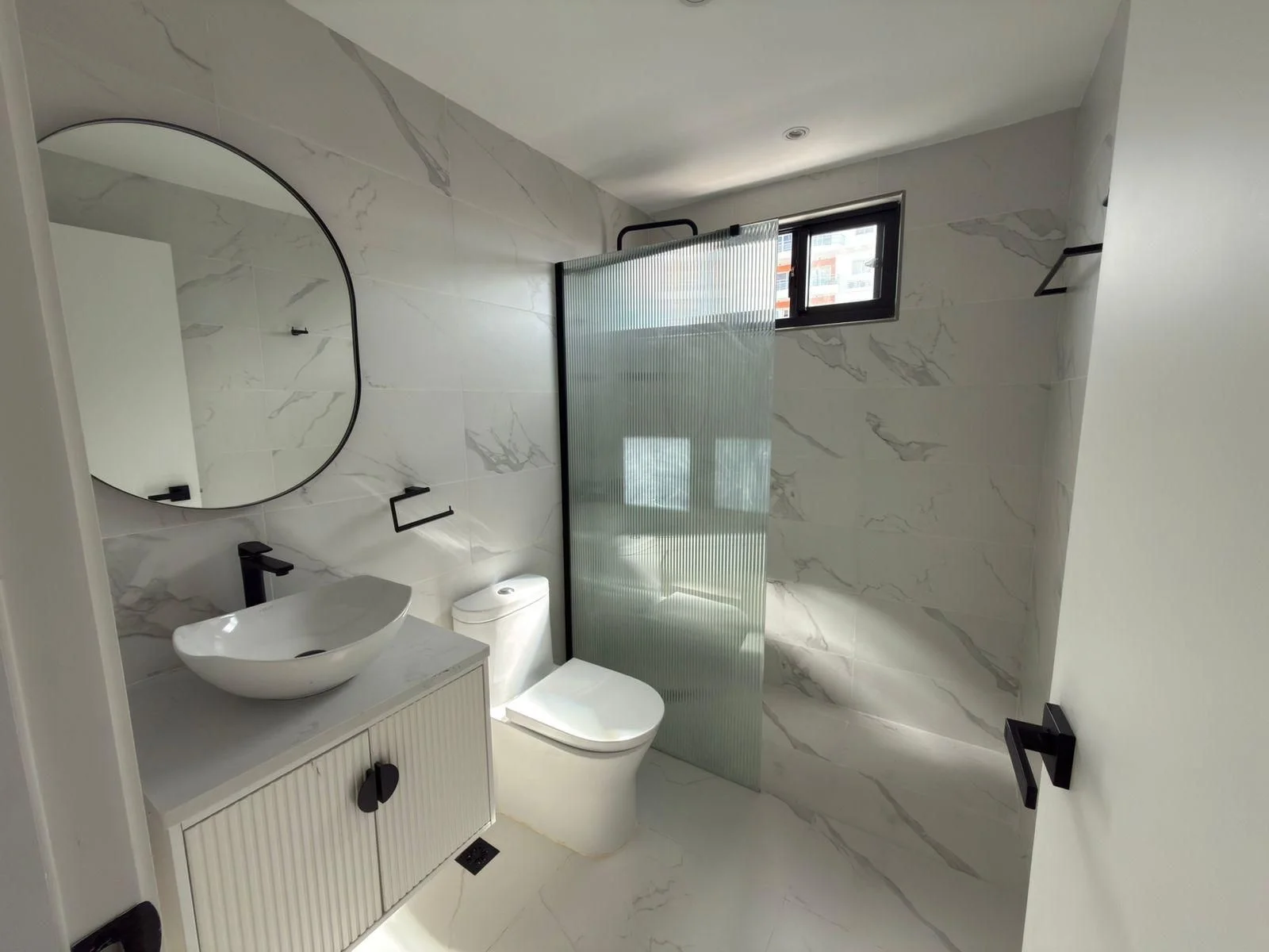Apartamento en Renta ( Línea Blanca ) 2 Hab. - Torre Nueva en Evaristo Morales - 5
