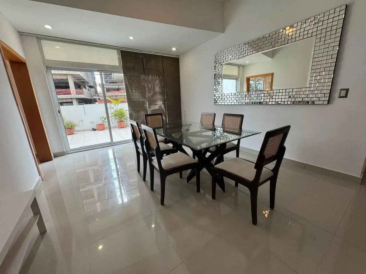Apartamento en venta — Bella Vista, Distrito Nacional (2 hab.) - 4