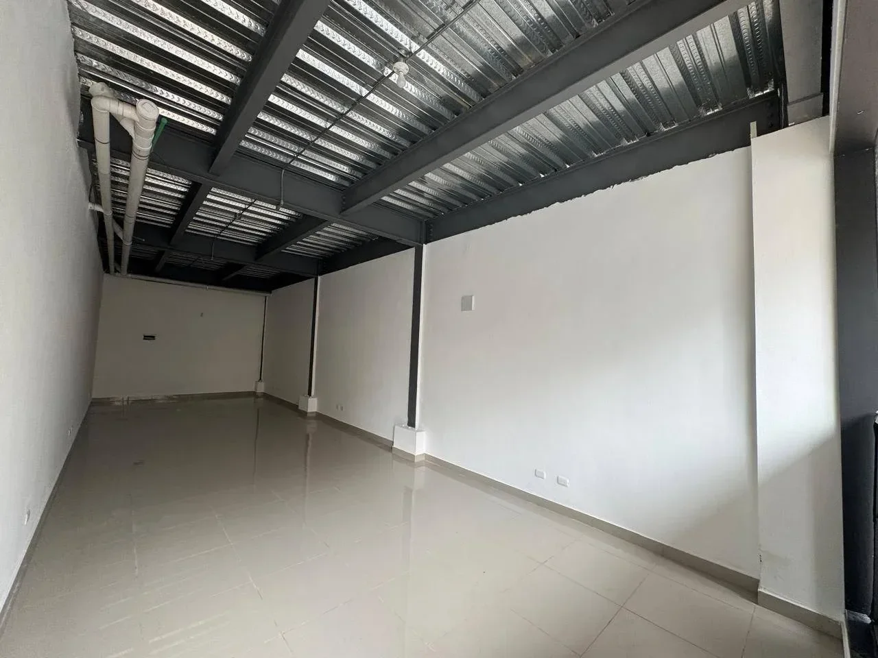 Alquiler: local comercial en Alma Rosa I, Santo Domingo Este - 2