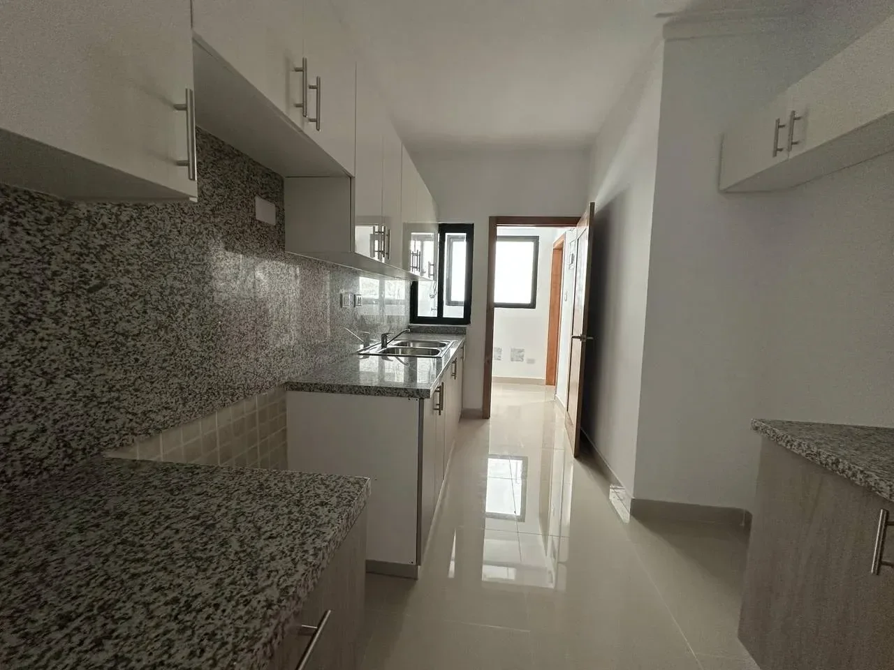 Apartamento de 2 habitaciones en alquiler en Serrallés, Santo Domingo D.N.