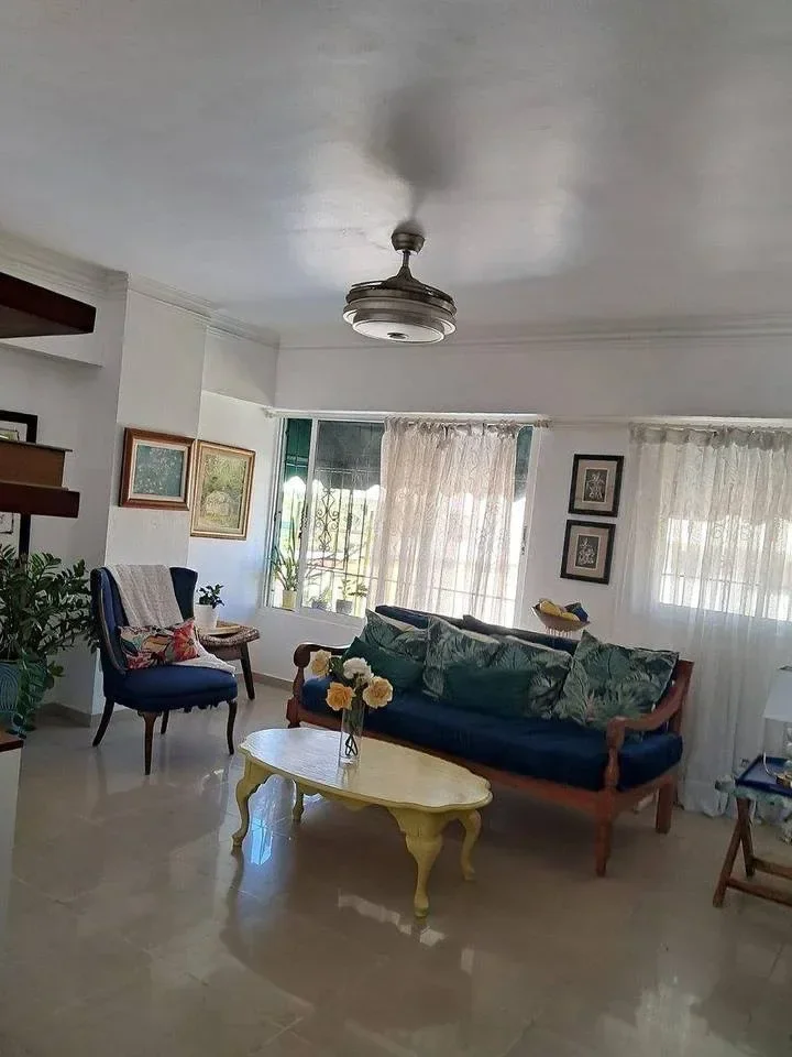Zona Universitaria: apartamento 2 hab. · 100 m² en venta