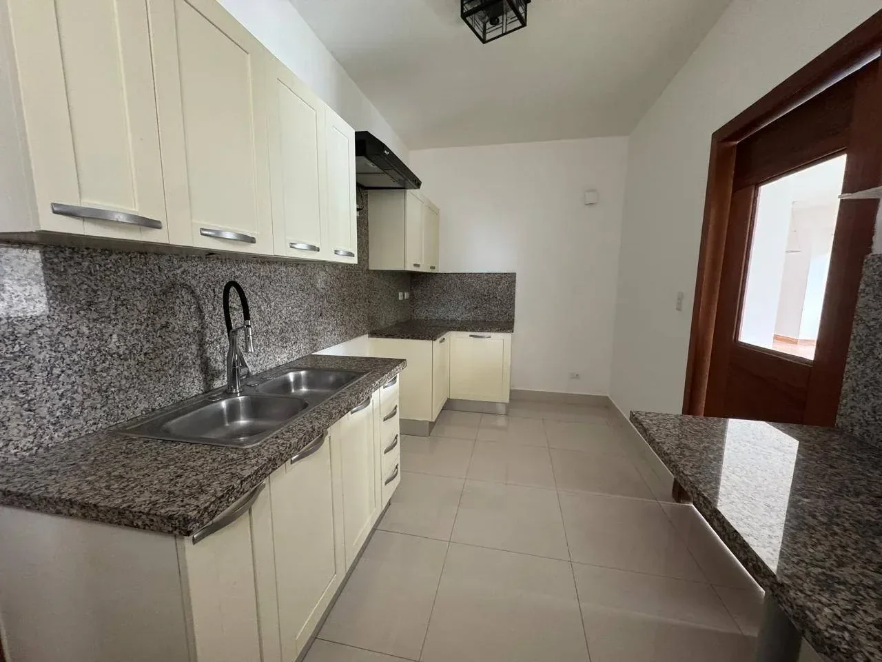 Apartment with 1 bedrooms for rent in La Julia, Santo Domingo D.N. - 4