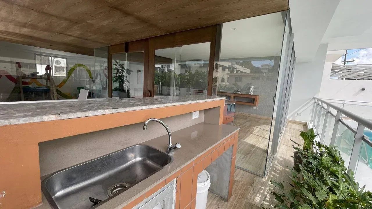 Apartamento en venta — Evaristo Morales, Santo Domingo D.N. (2 hab.) - 2