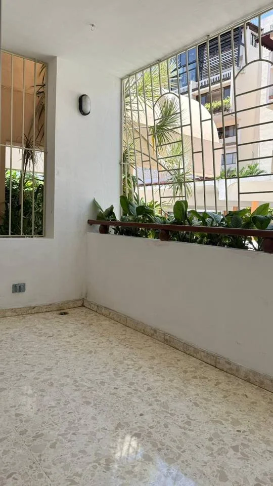 Ensanche Paraiso: appartement 3 ch. · 180 m² à louer - 2