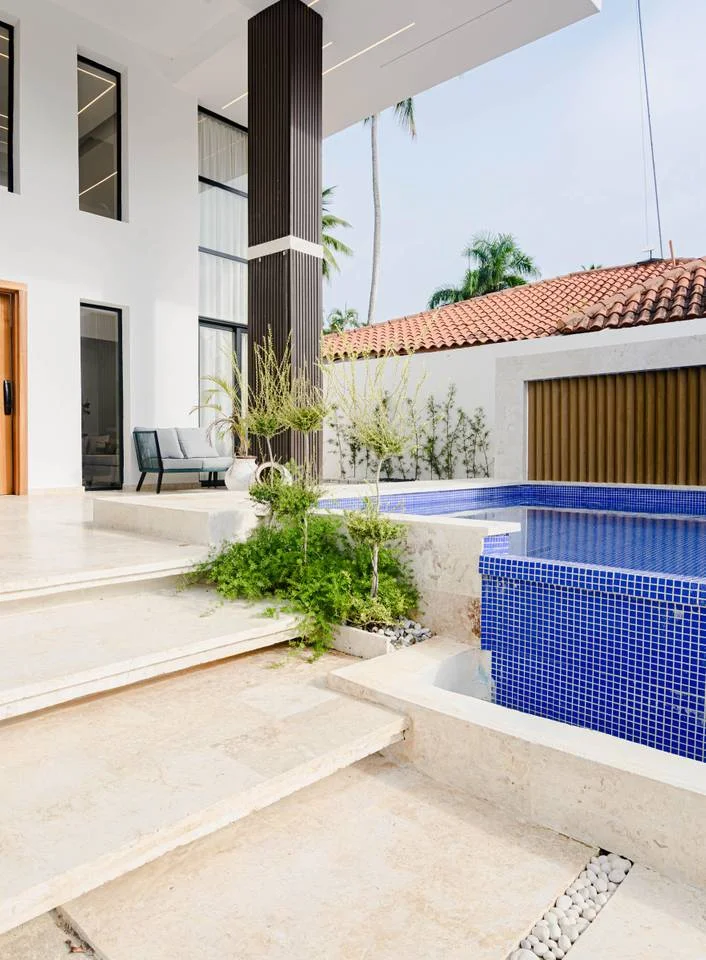 Las Ballenas: villa 4 bed · 495 m² for sale - 2