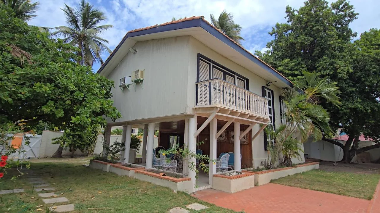 Palmar De Ocoa: villa 4 bed · 300 m² for sale