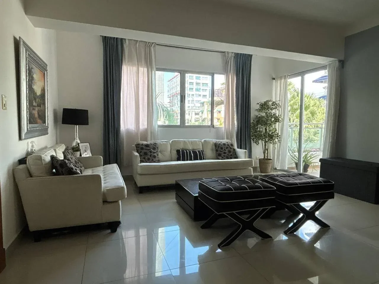 Apartamento en Evaristo Morales, 157 m² en venta