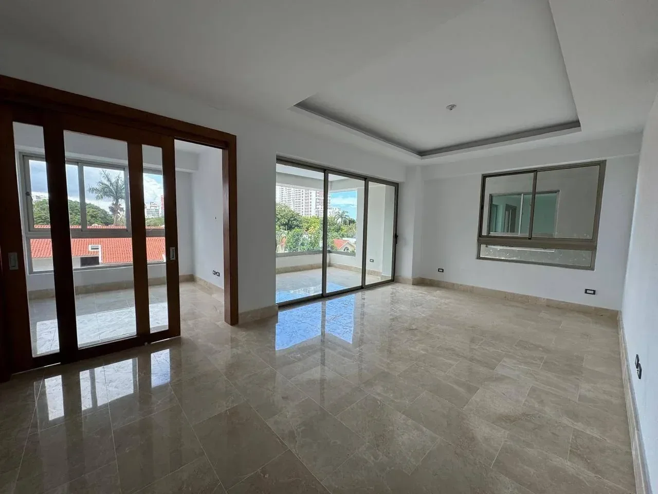 Apartamento de 3 habitaciones en alquiler en Los Cacicazgos, Santo Domingo D.N.