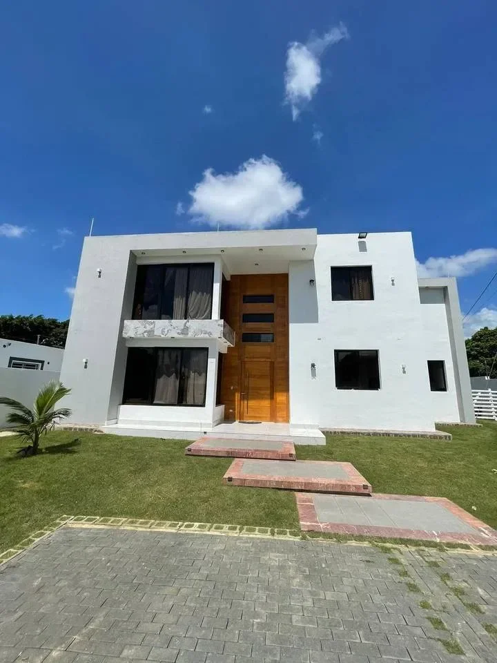 Casa en Llanos de Gurabo, 357 m² en venta