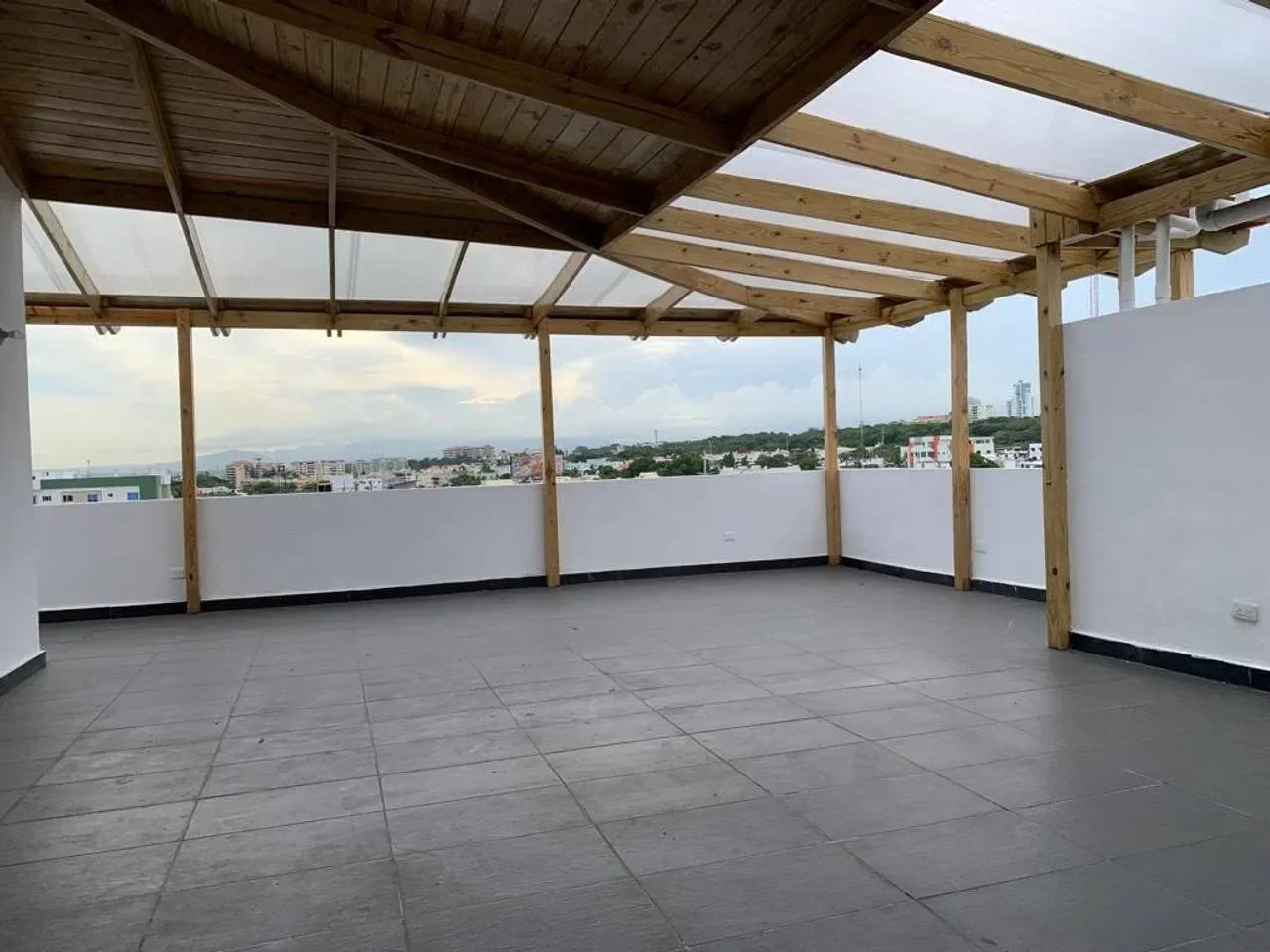 Av. Independencia: apartamento 3 hab. · 250.63 m² en venta