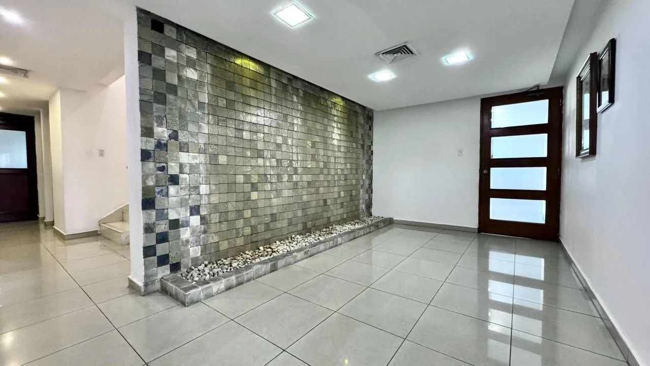 Sale: commercial space in El Vergel, Santo Domingo D.N. - 2