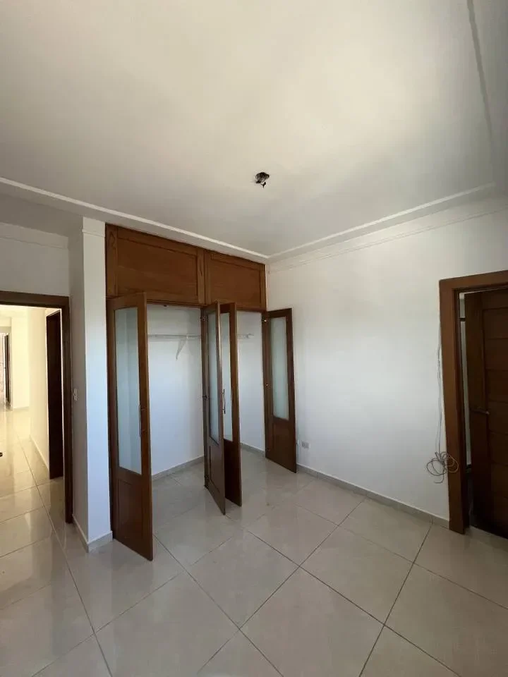 Apartamento en venta — Evaristo Morales, Distrito Nacional (3 hab.)