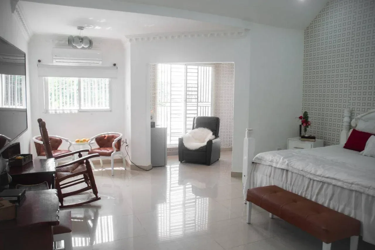 Venta: casa en Don Juan Ii, La Romana - 5