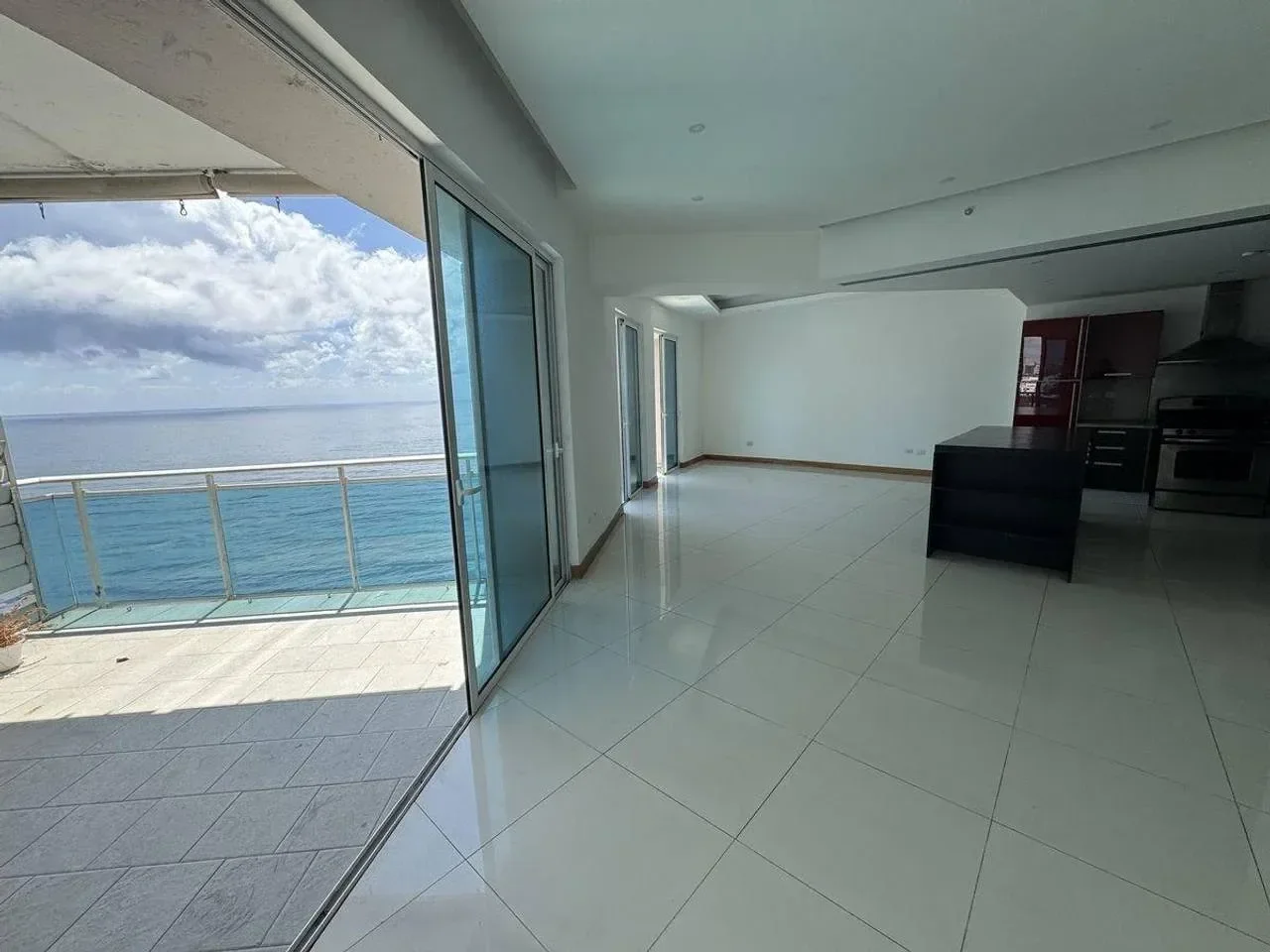 Malecon: apartamento 3 hab. · 224 m² en venta
