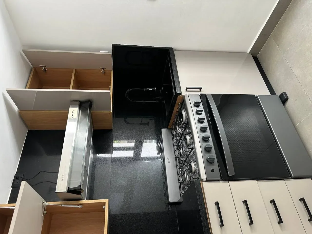 Apartamento en alquiler — Bella Vista, Distrito Nacional (3 hab.) - 4