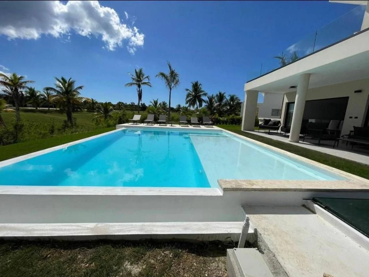 La Romana: villa 4 ch. · 360 m² à vendre - 4