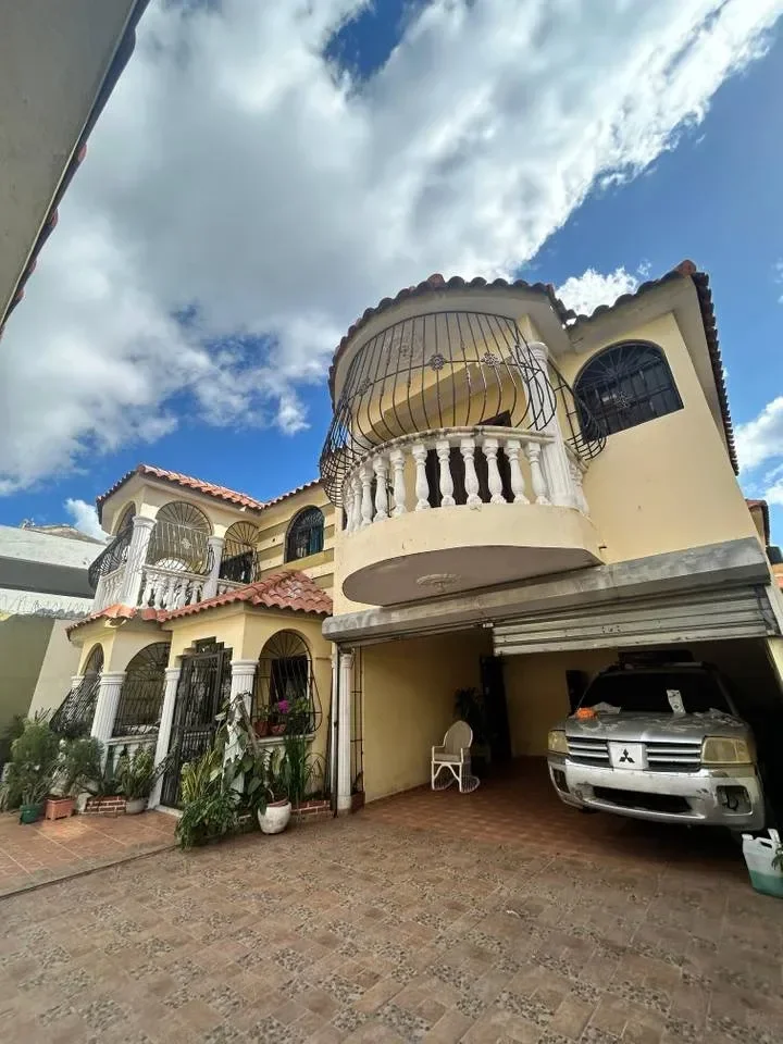 Venta: casa en Los Corales del Sur, Santo Domingo Este - 1