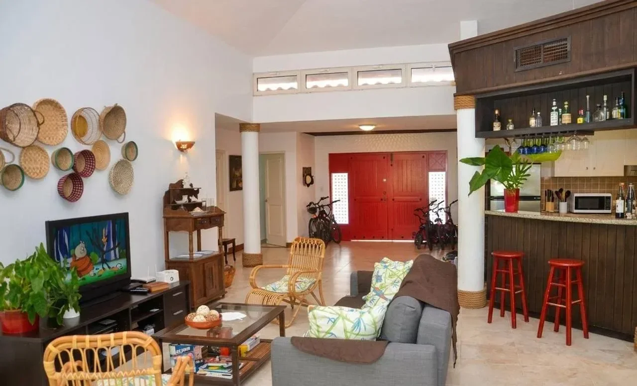 Villa en venta — Metro Country Club, Juan Dolio (4 hab.)