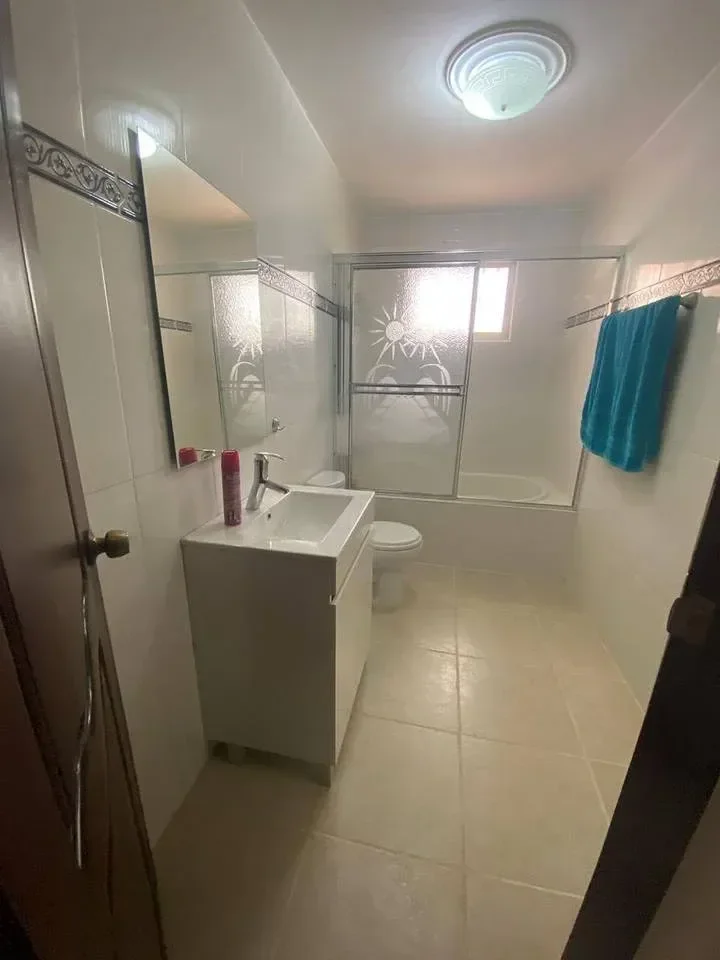 Casa en venta — Jardines del Norte, Distrito Nacional (3 hab.) - 2