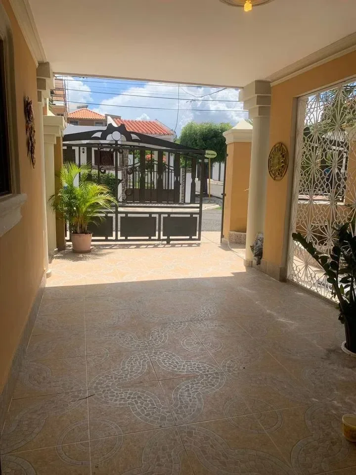 Los Alamos: casa 4 hab. · 356.94 m² en venta - 3