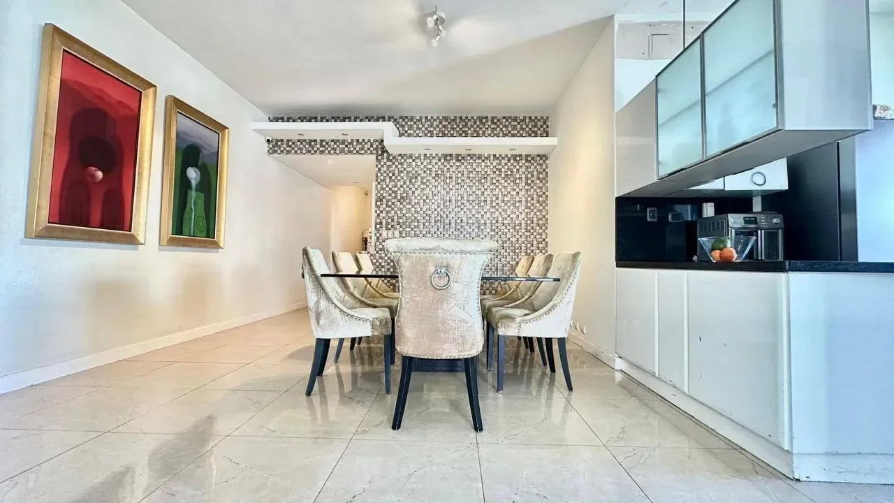 Evaristo Morales: apartamento 3 hab. · 193 m² en venta - 3
