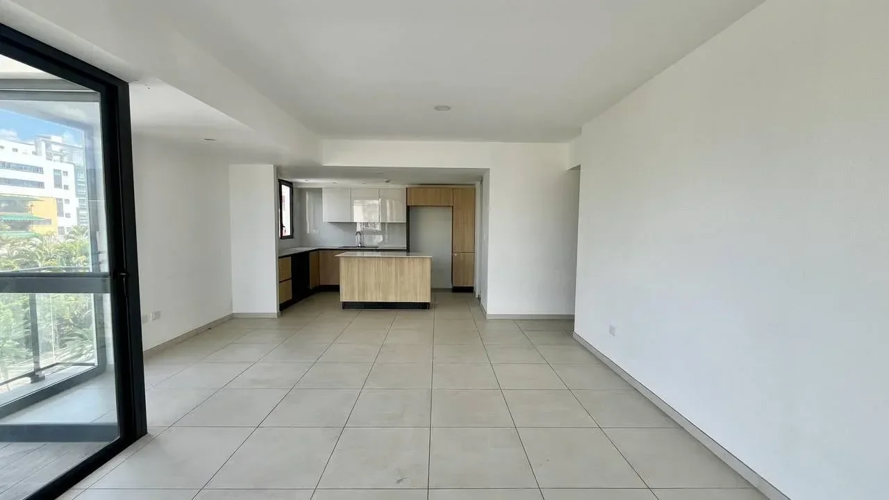 Apartamento de 2 habitaciones en venta en Arroyo Hondo, Distrito Nacional - 4