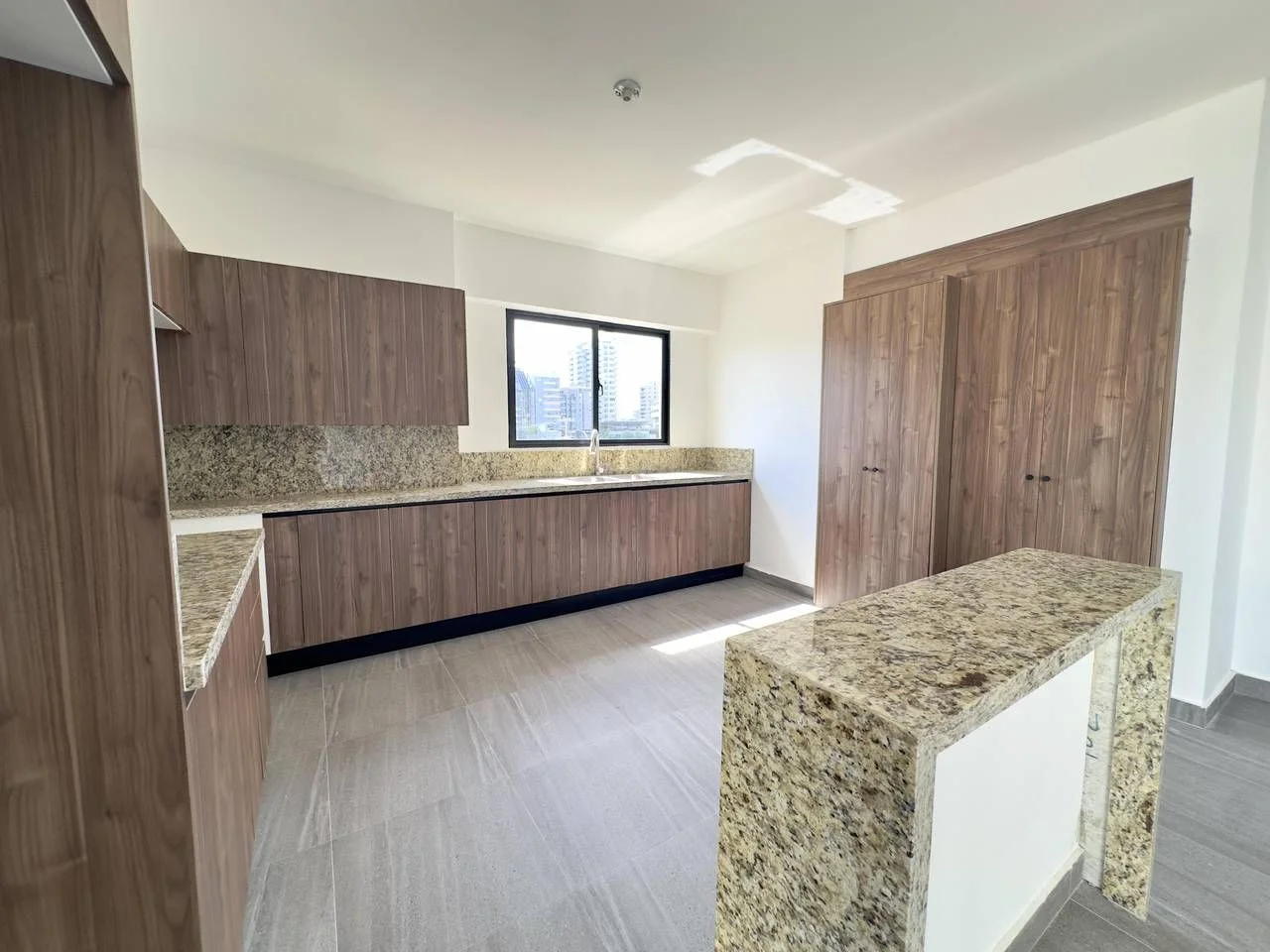 Ensanche Naco: apartamento 1 hab. · 80 m² en alquiler - 3