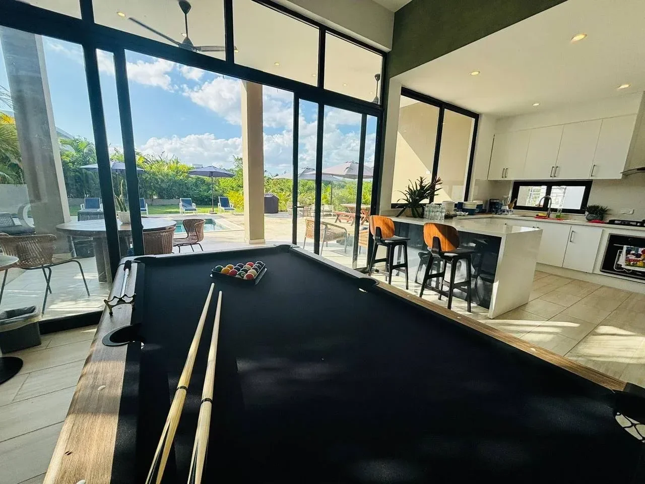Villa en venta — Metro Country Club, Juan Dolio (4 hab.) - 4