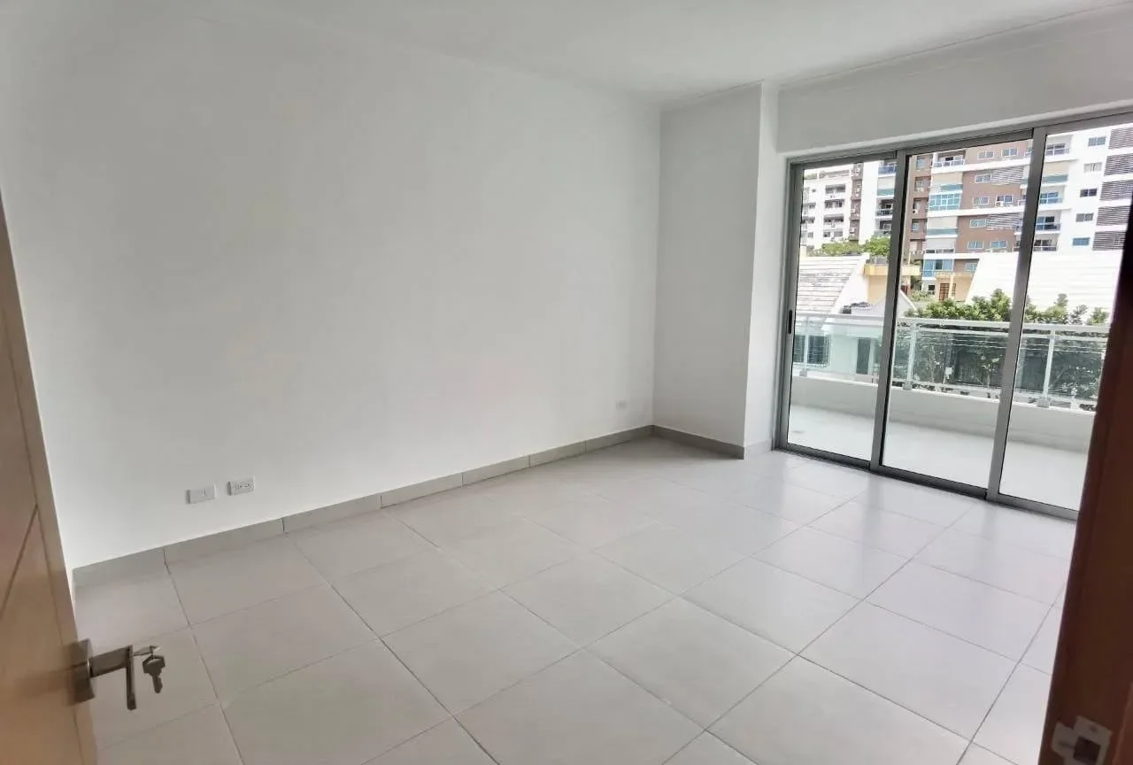 Apartamento de 3 habitaciones en alquiler en Bella Vista, Santo Domingo D.N. - 4