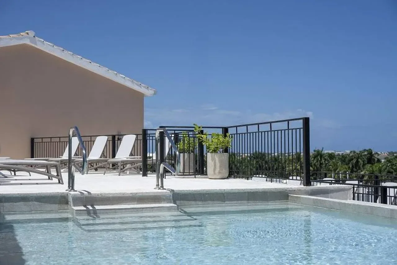 Apartamento en venta — Cocotal Golf & Country Club, Bavaro (1 hab.)