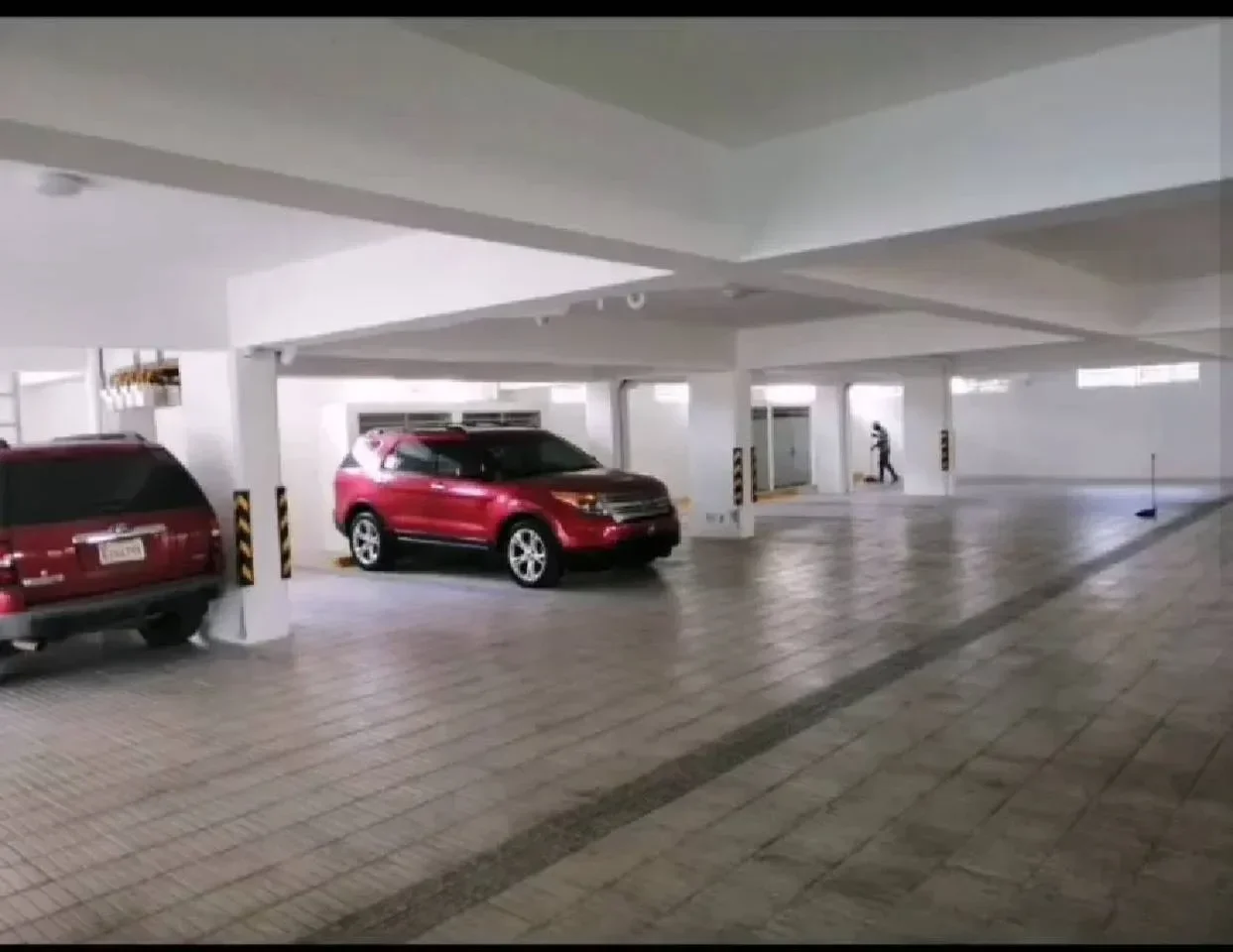 Alma Rosa I: penthouse 4 hab. · 323 m² en venta - 3